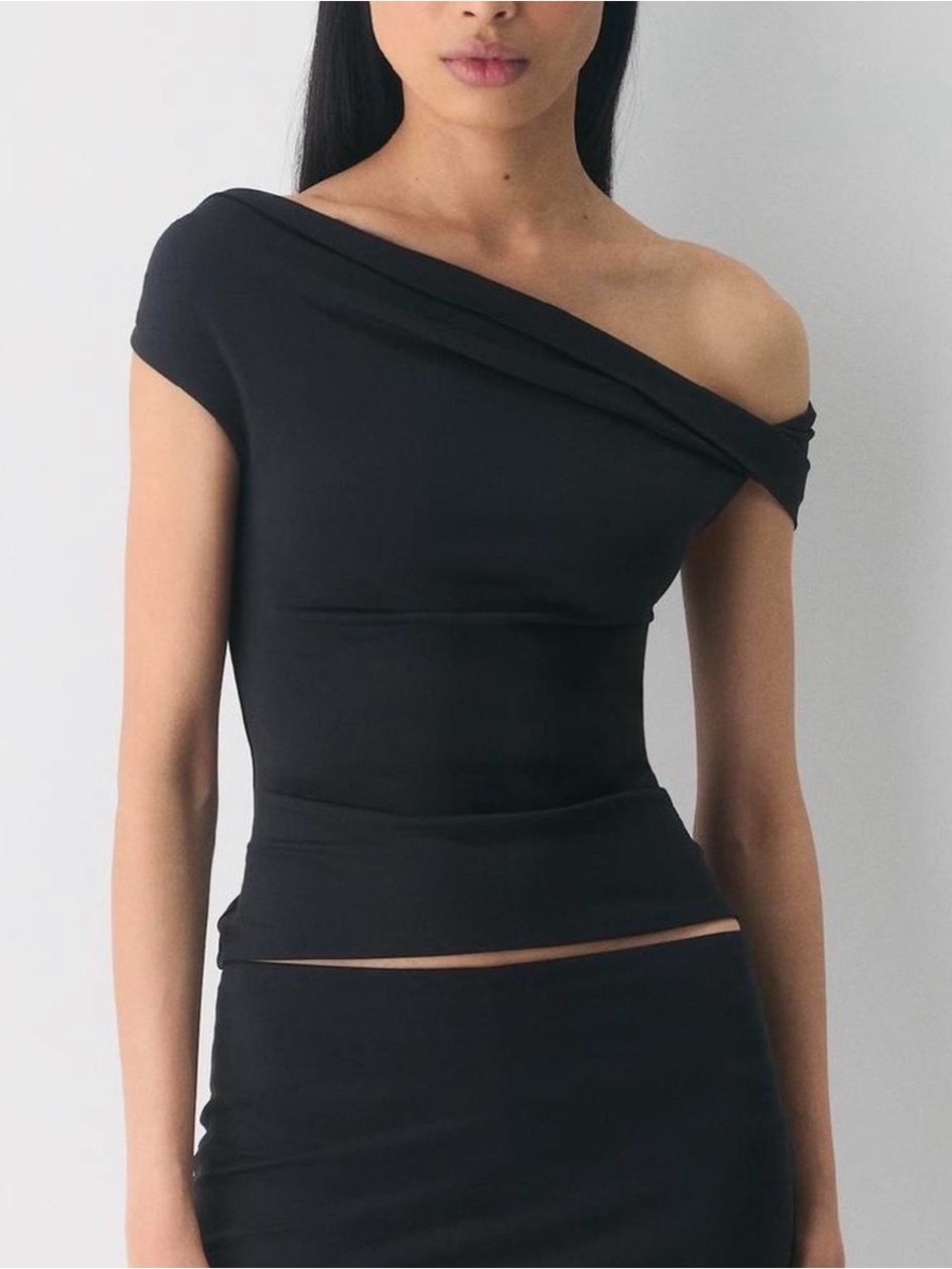 Aritzia Black One-Shoulder Top